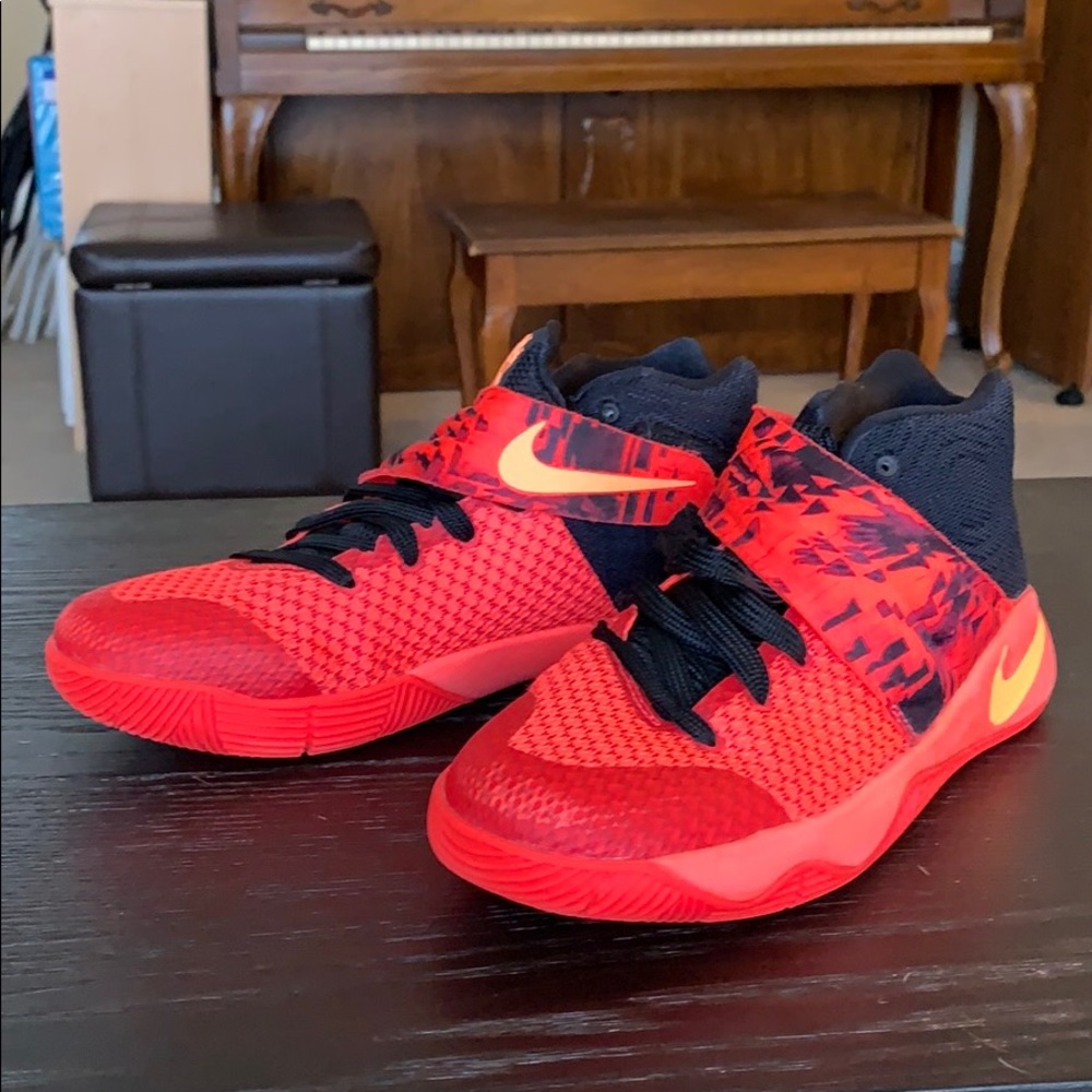 Kyrie 2